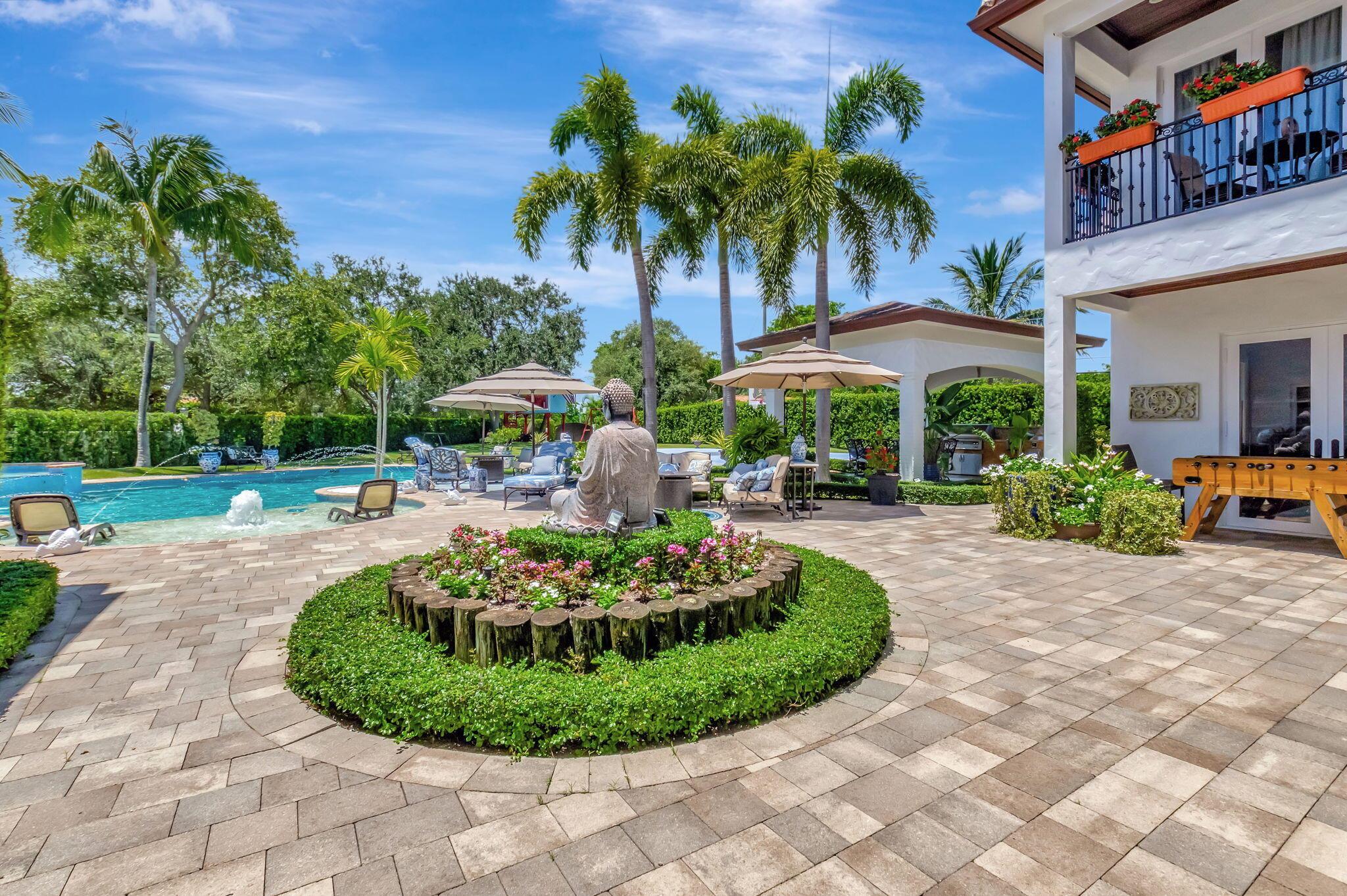 285 NW 6th Street