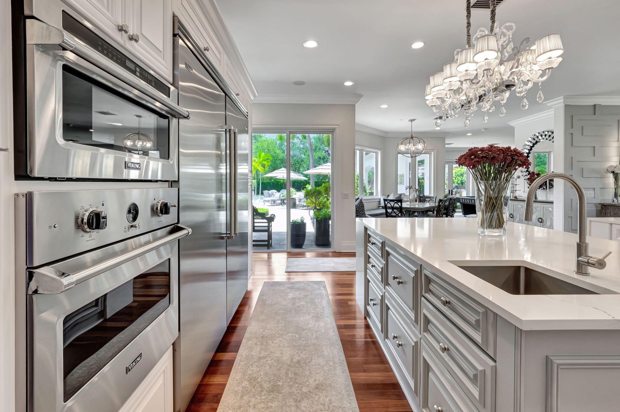 285 NW 6th Street