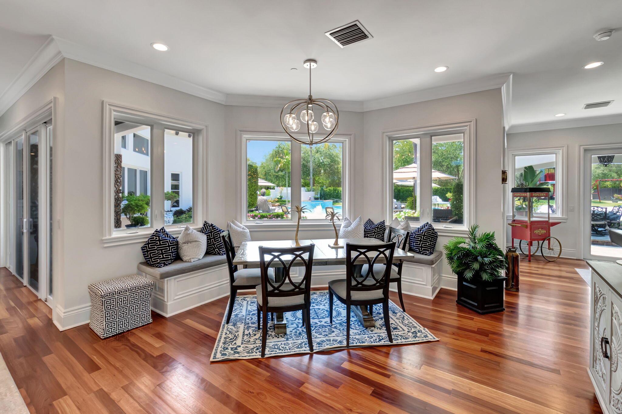 285 NW 6th Street