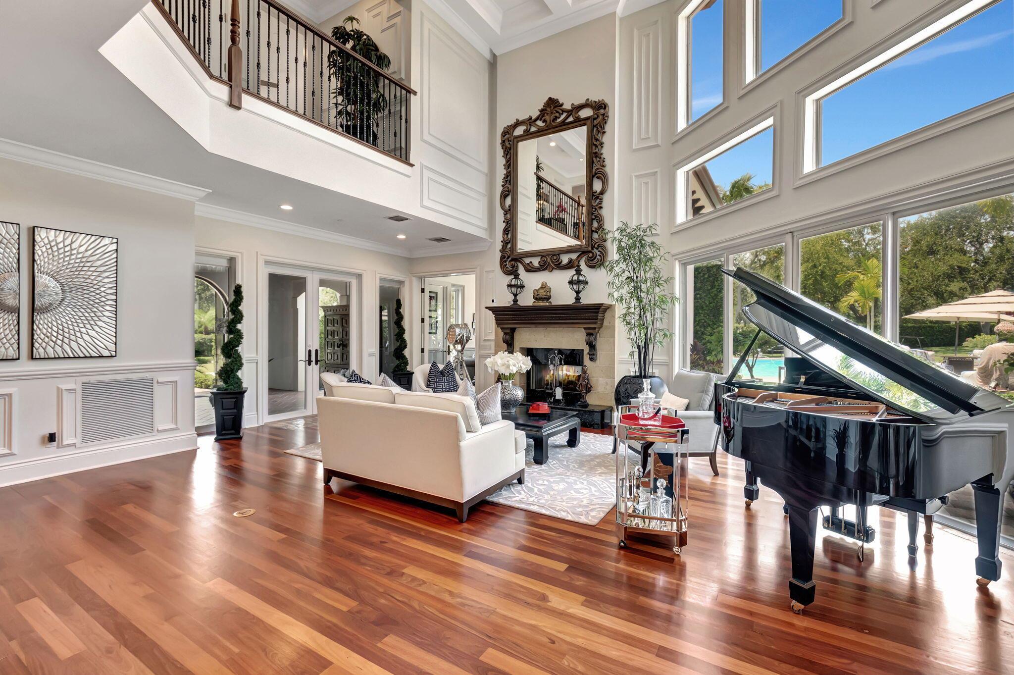 285 NW 6th Street