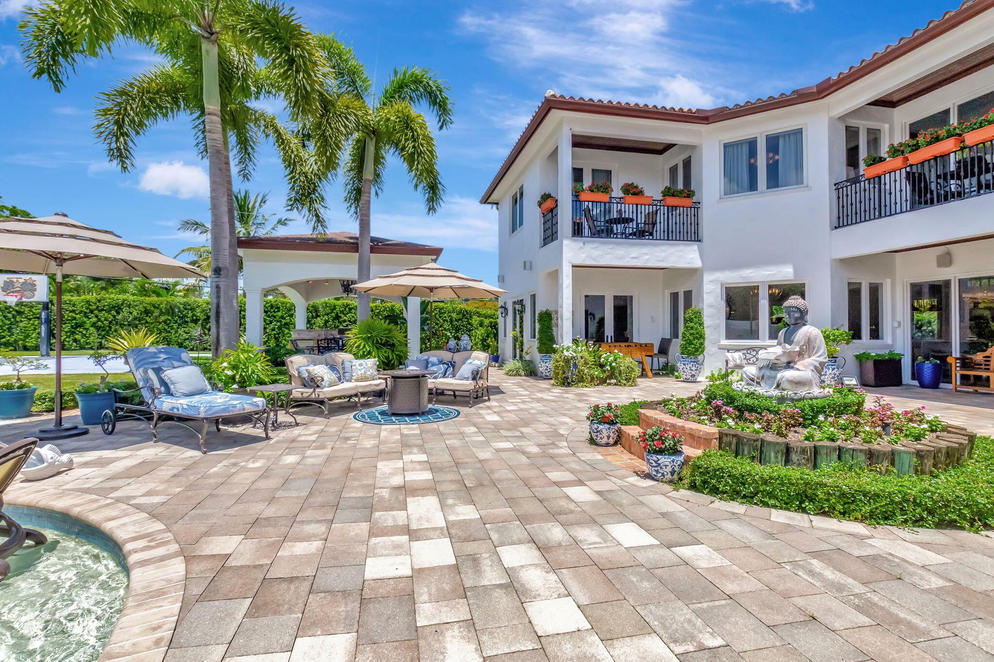 285 NW 6th Street