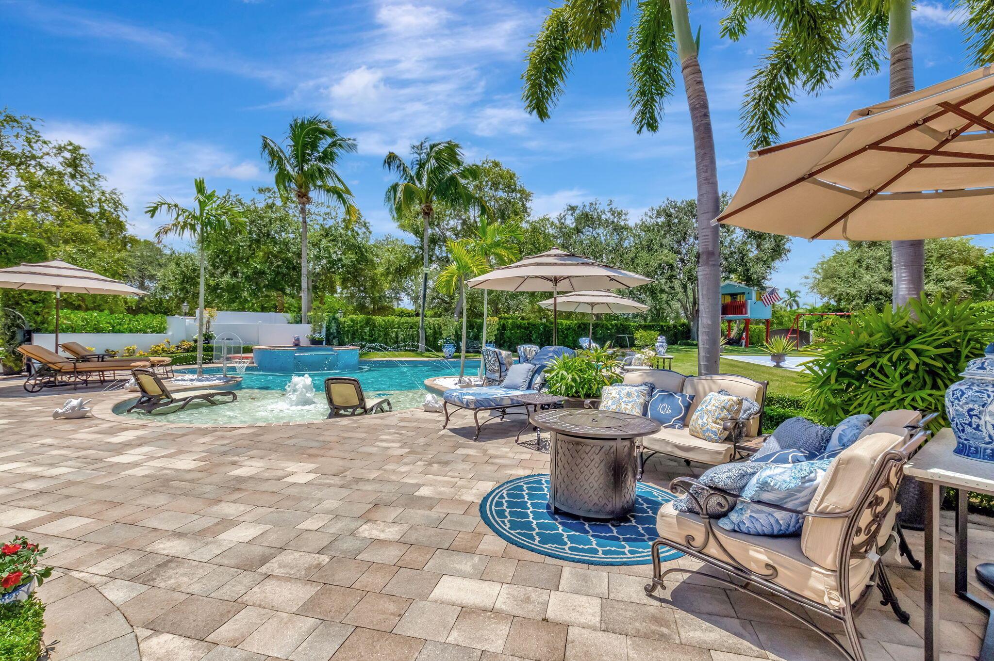285 NW 6th Street