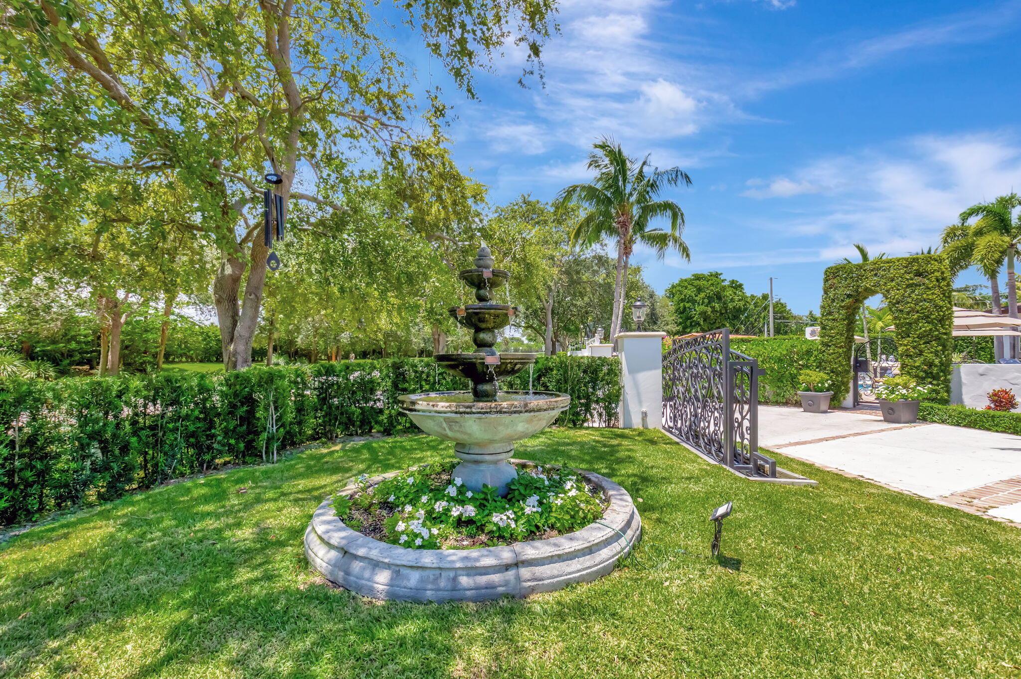 285 NW 6th Street