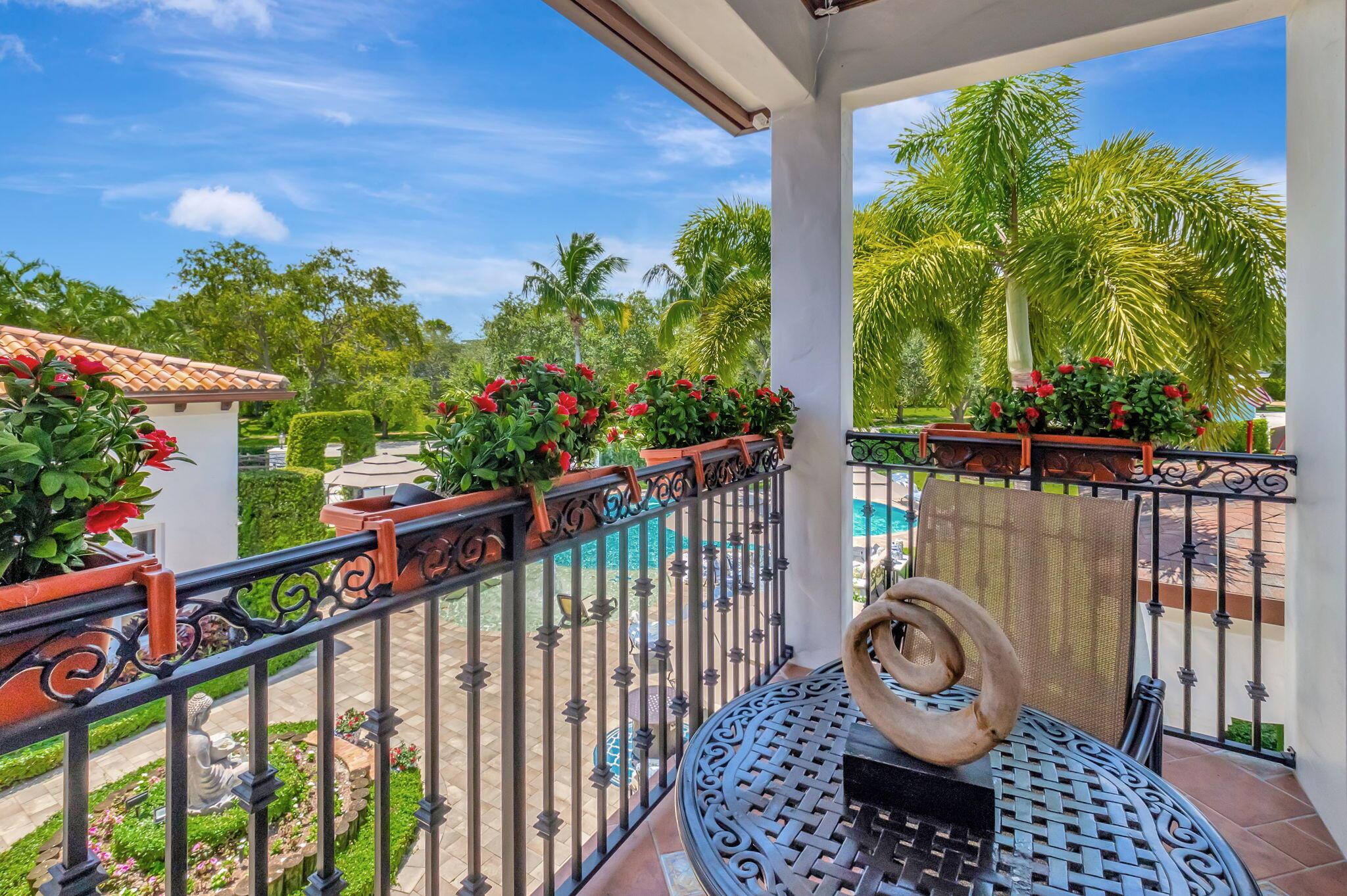 285 NW 6th Street
