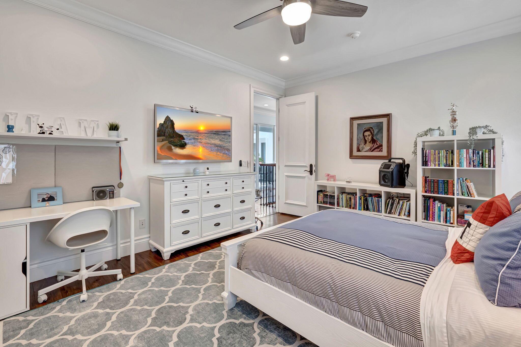 285 NW 6th Street