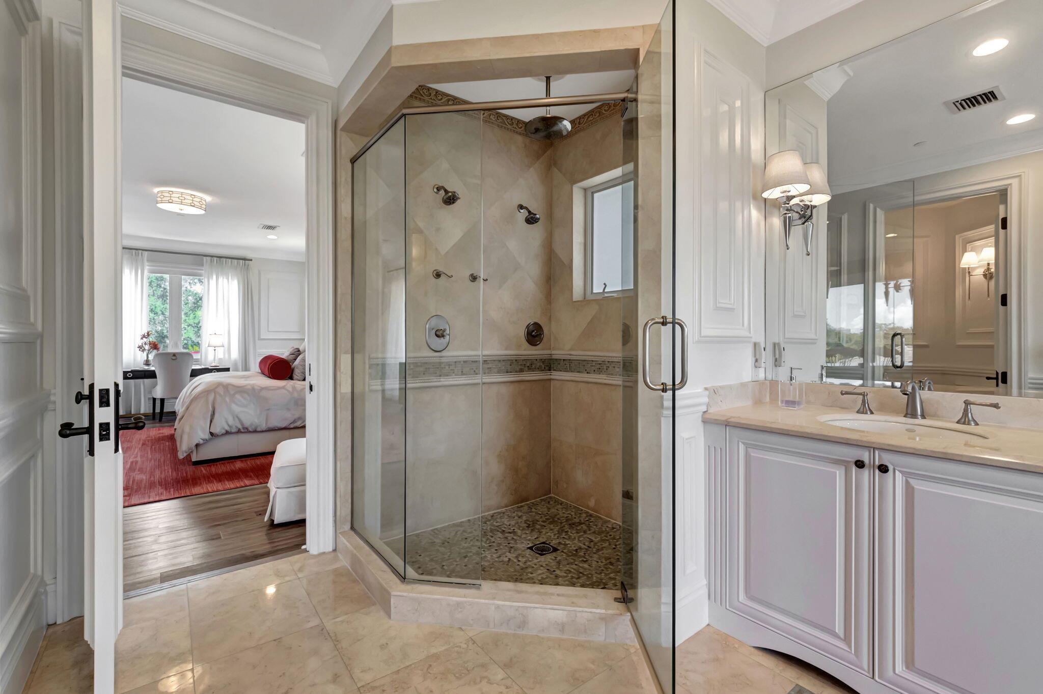 285 NW 6th Street