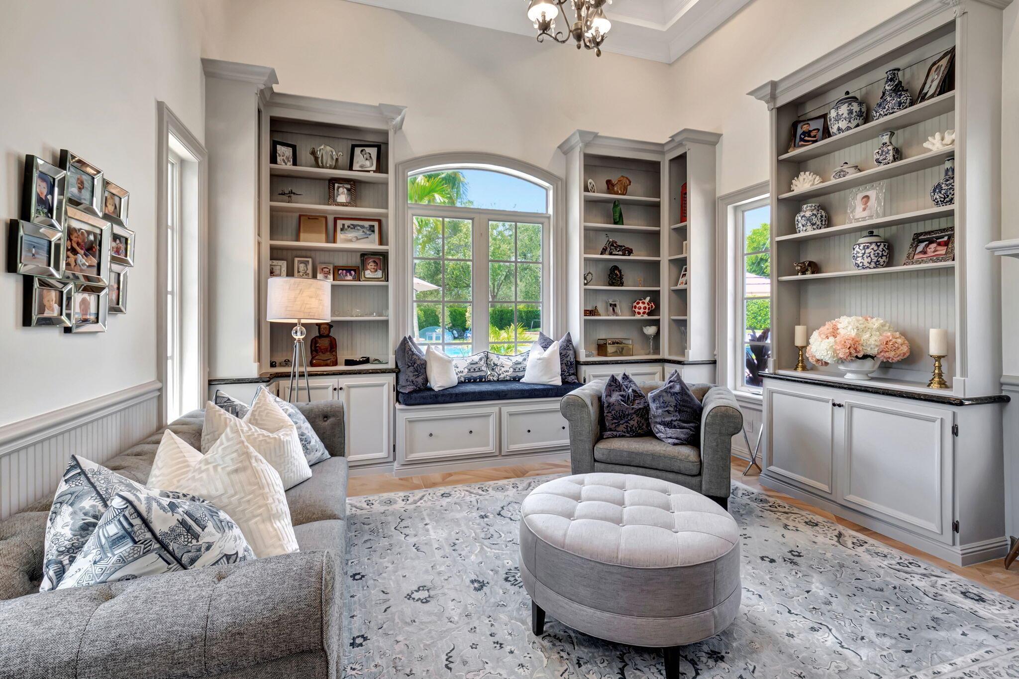 285 NW 6th Street