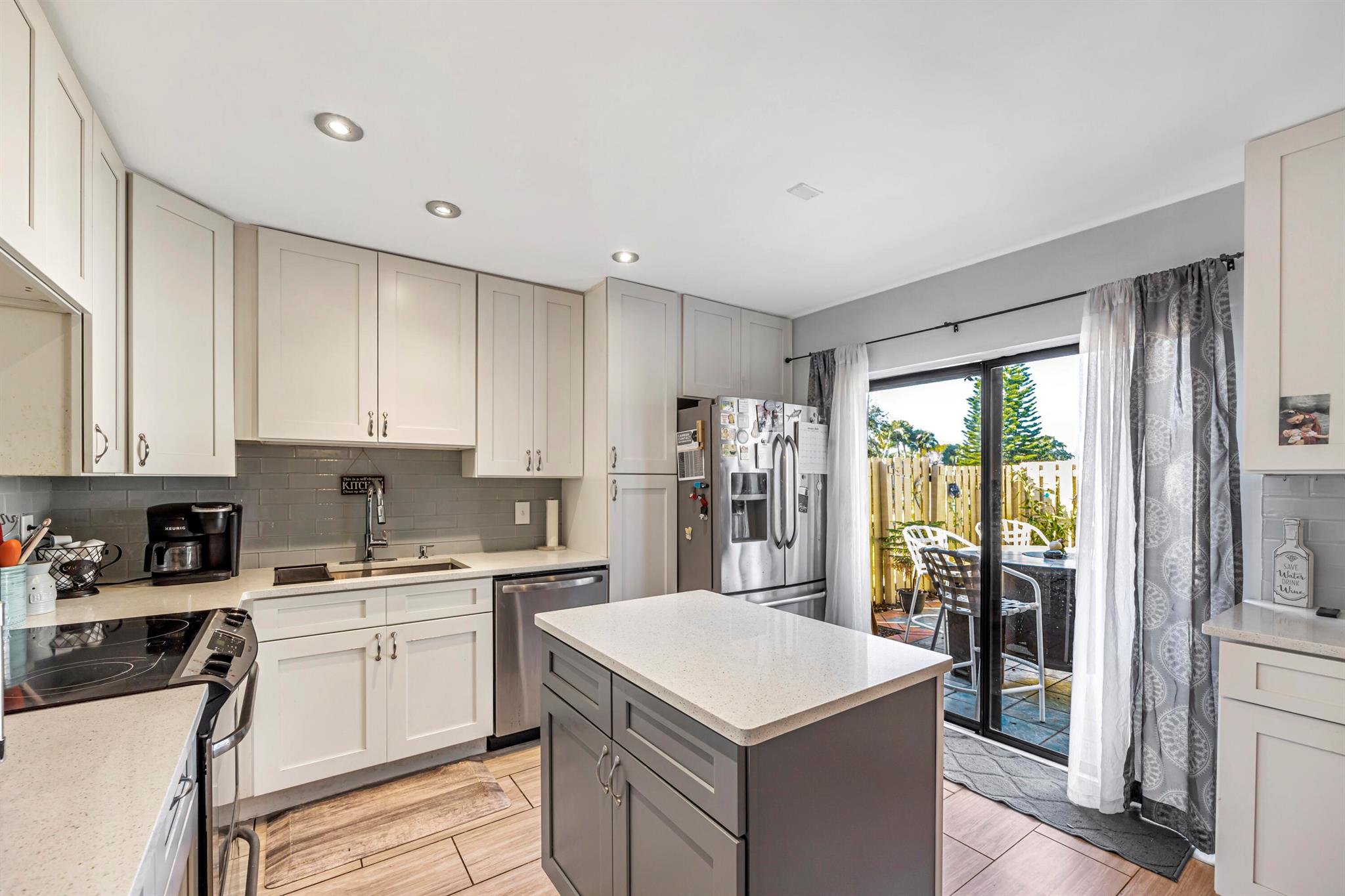 825 NW 30th Avenue A