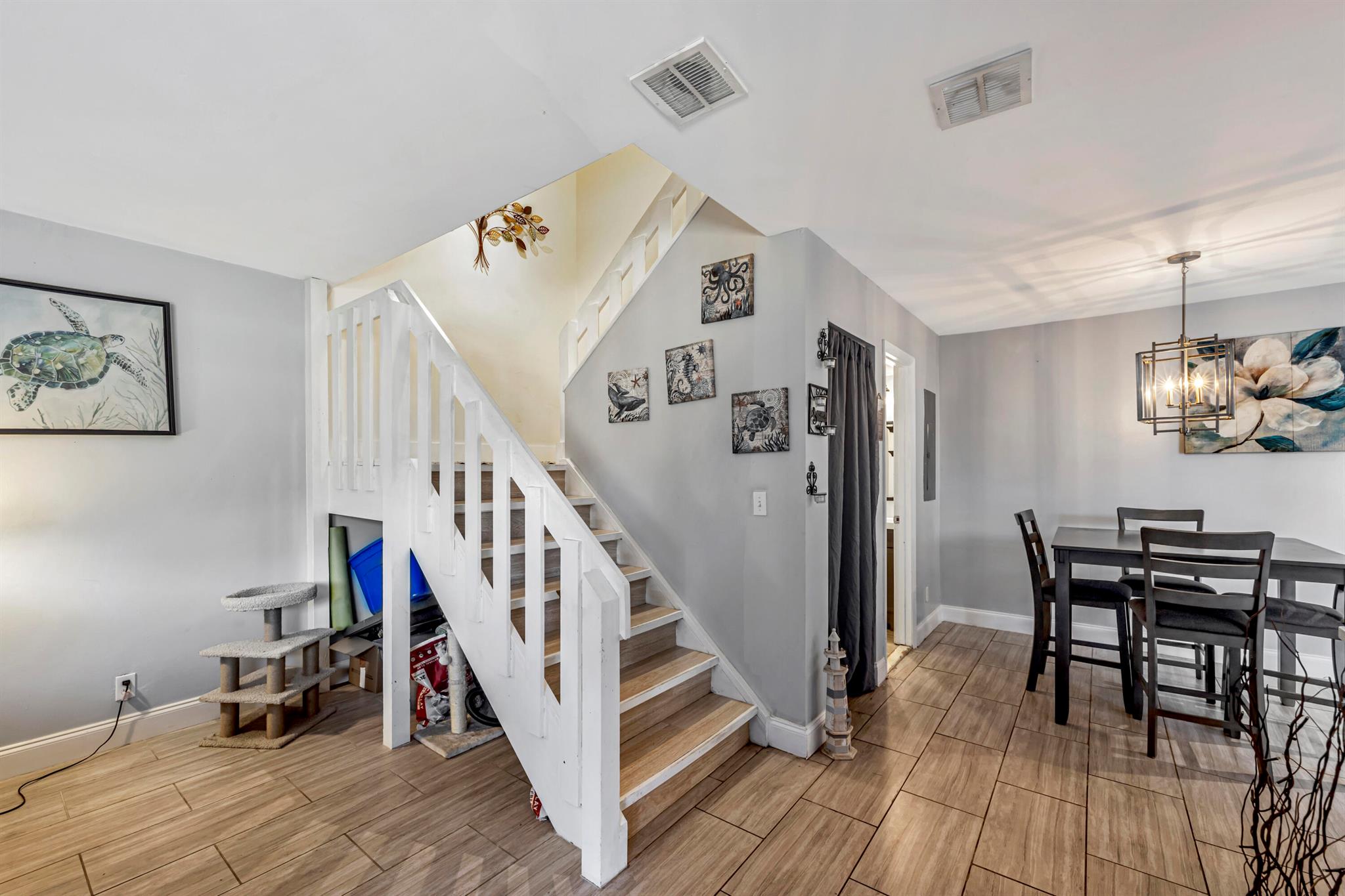 825 NW 30th Avenue A