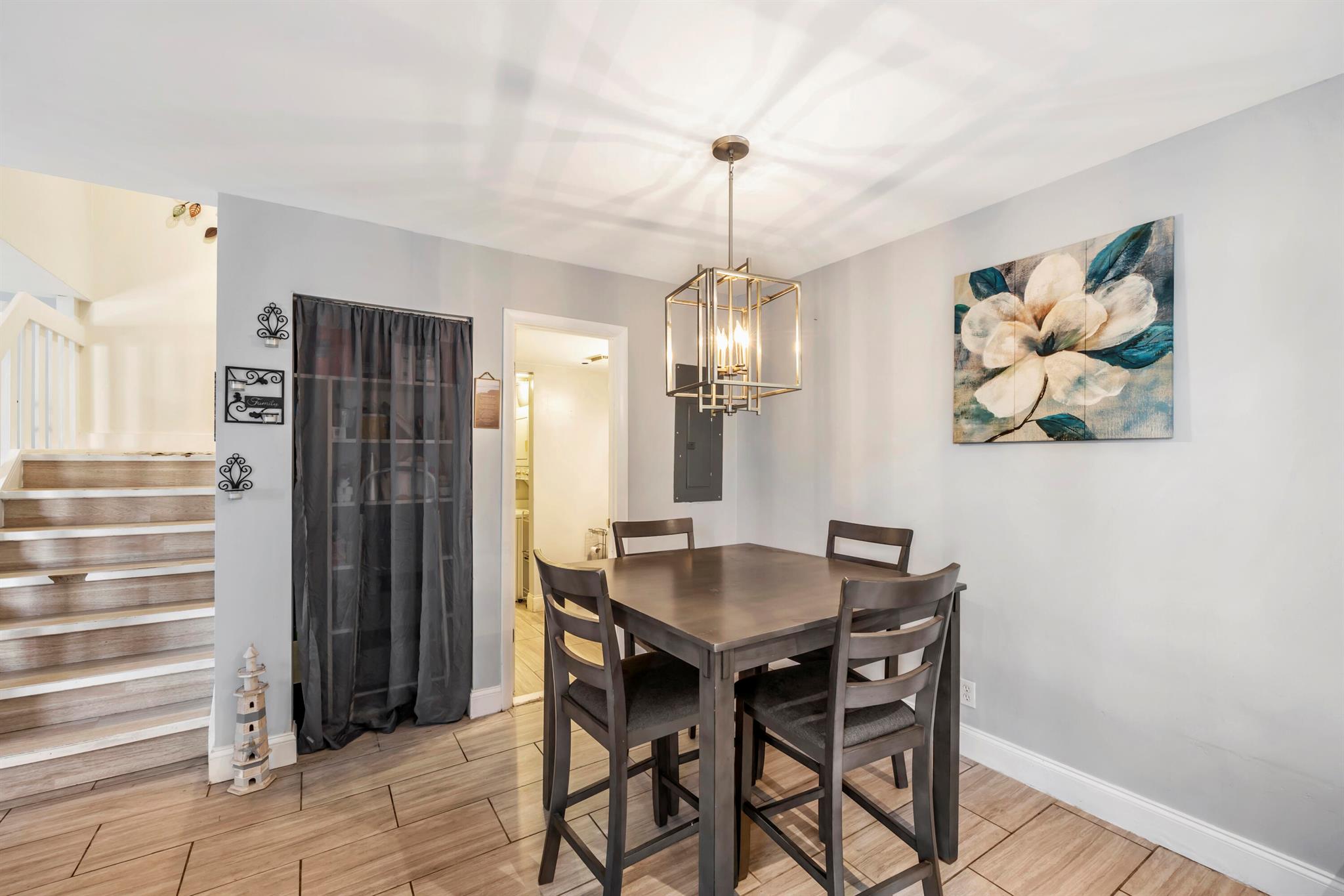 825 NW 30th Avenue A