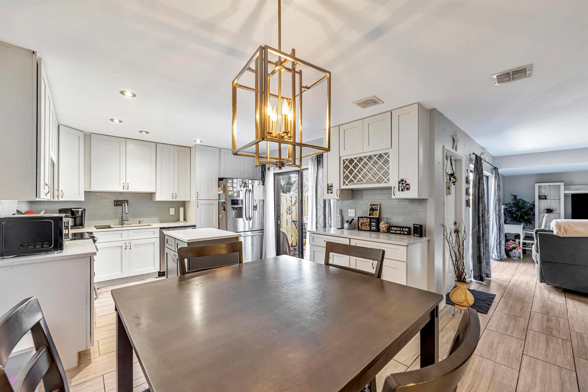 825 NW 30th Avenue A