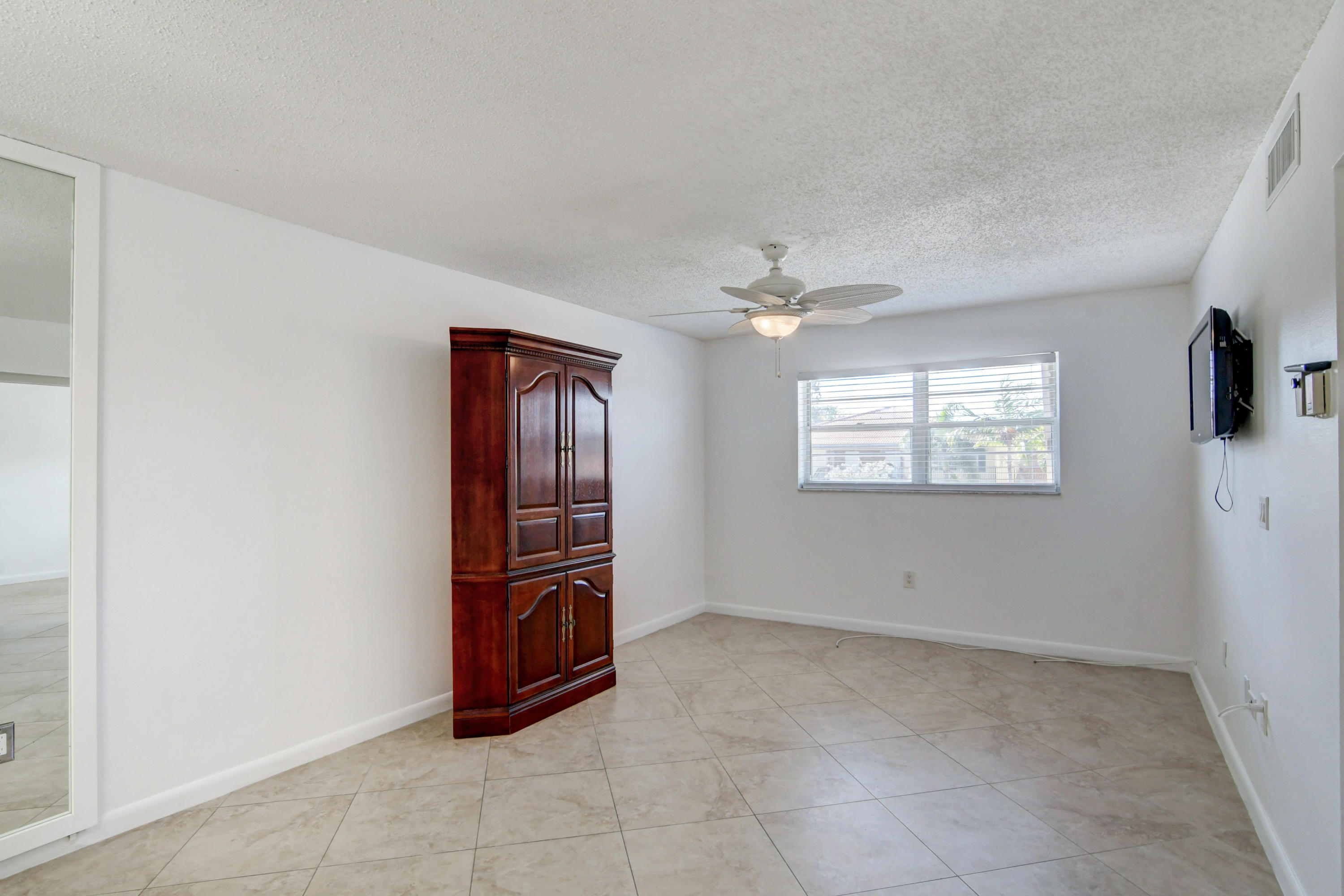 600 SW 2nd Avenue 240