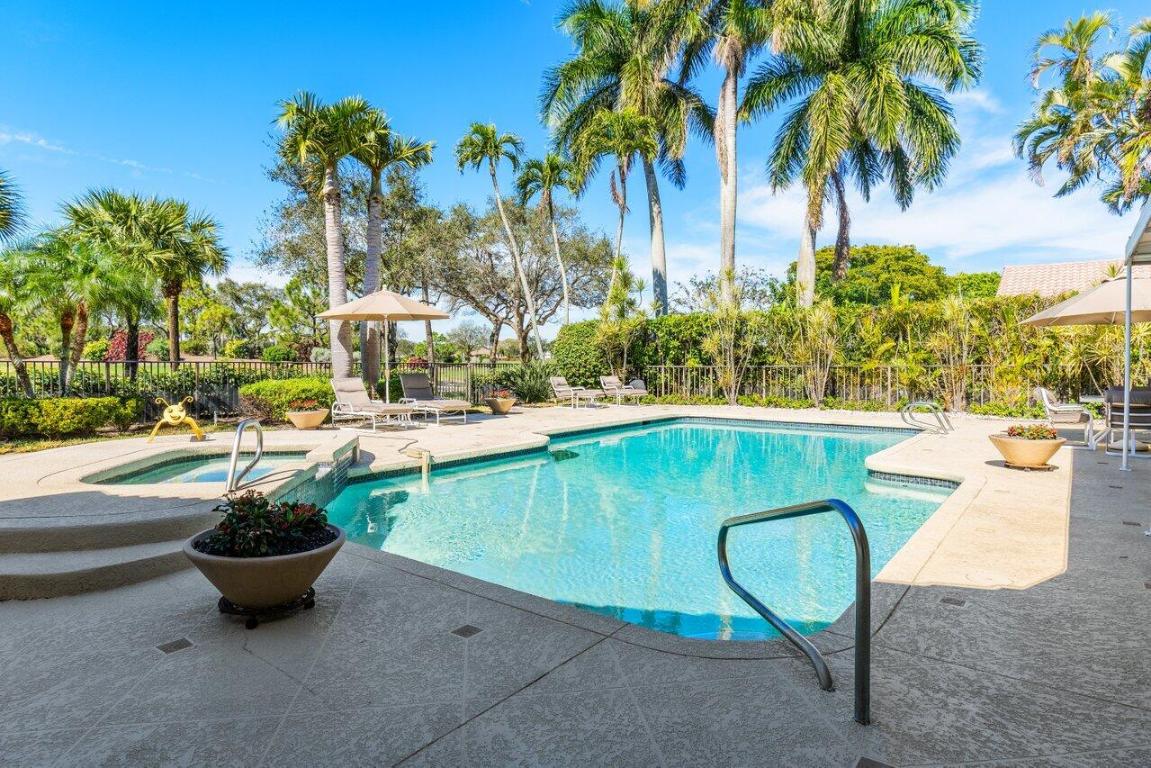 4627 Bocaire Boulevard