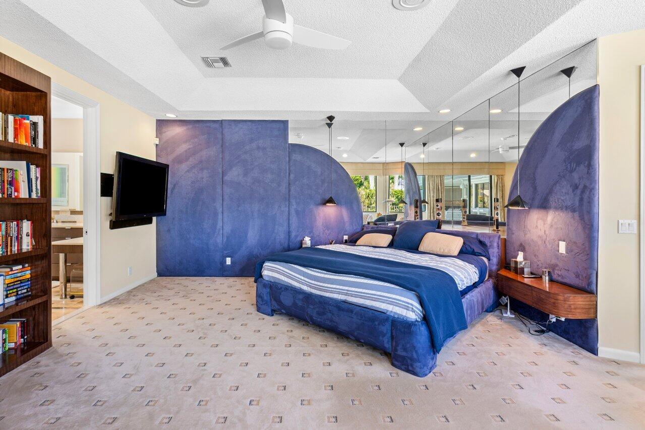 4627 Bocaire Boulevard