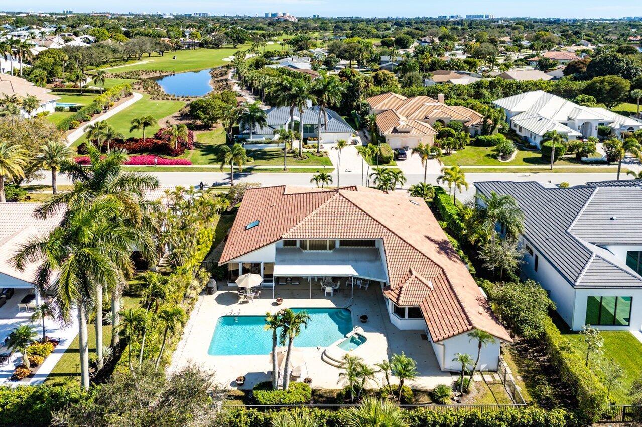 4627 Bocaire Boulevard