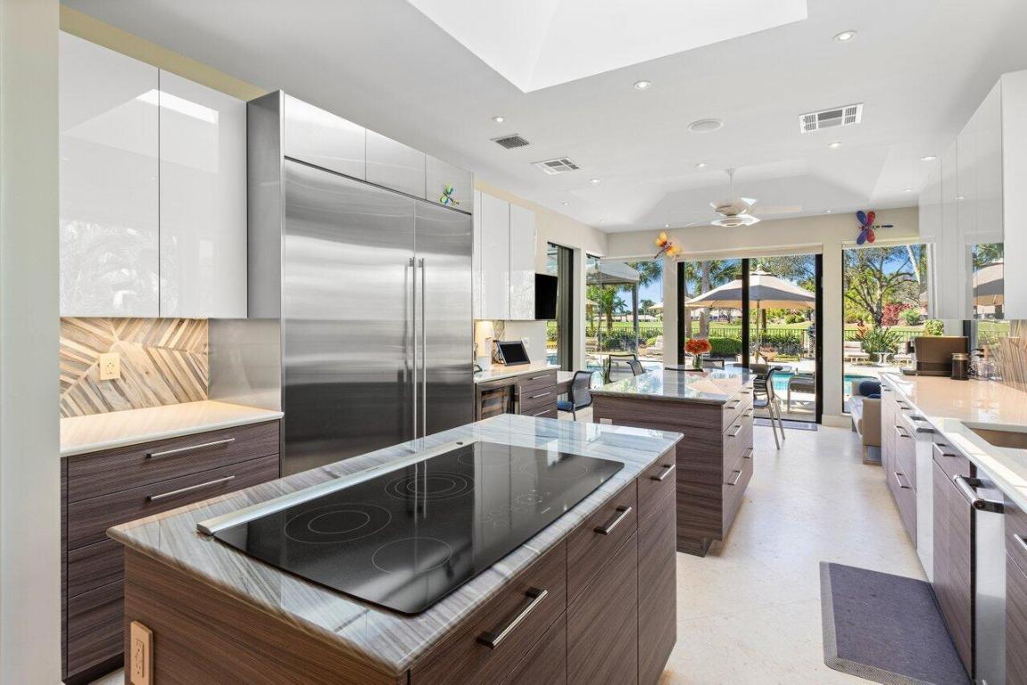 4627 Bocaire Boulevard