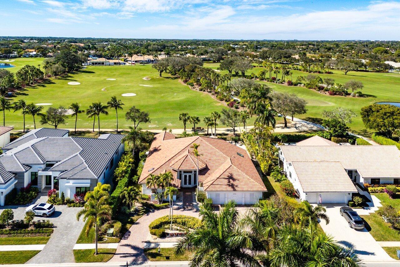 4627 Bocaire Boulevard