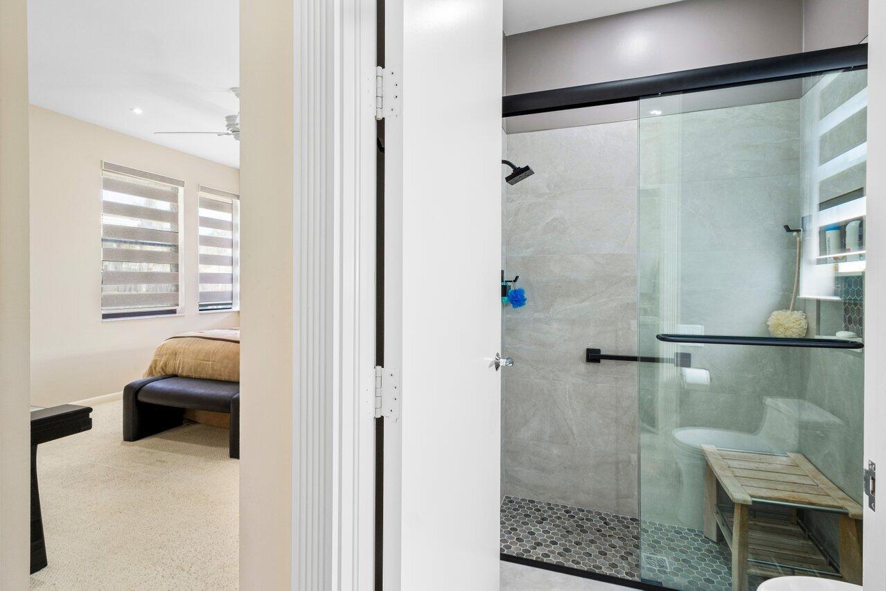 4627 Bocaire Boulevard