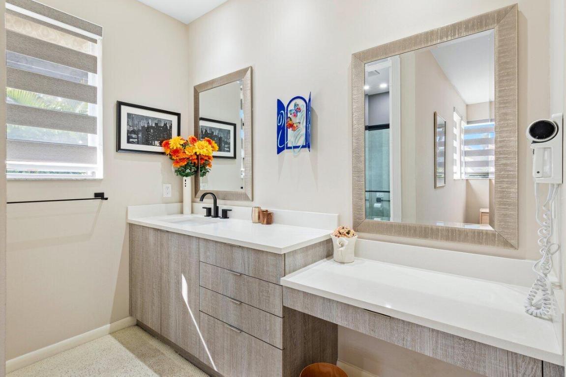 4627 Bocaire Boulevard