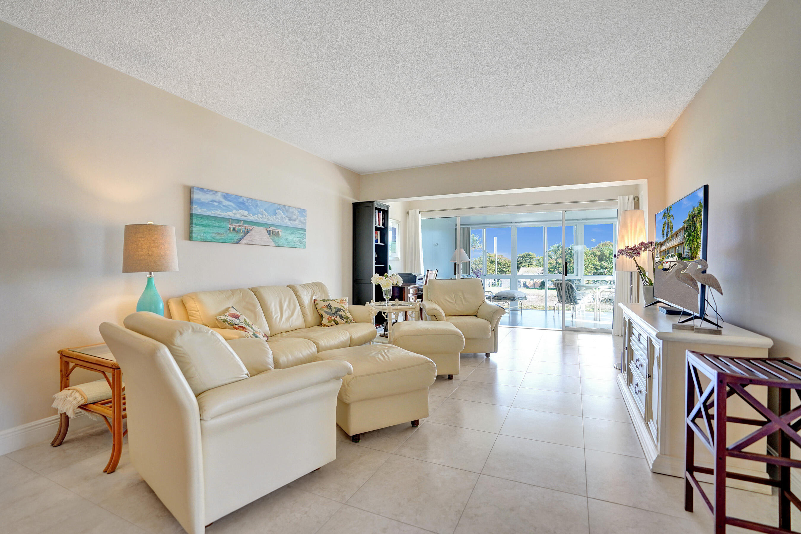 1100 Mahogany Way 204