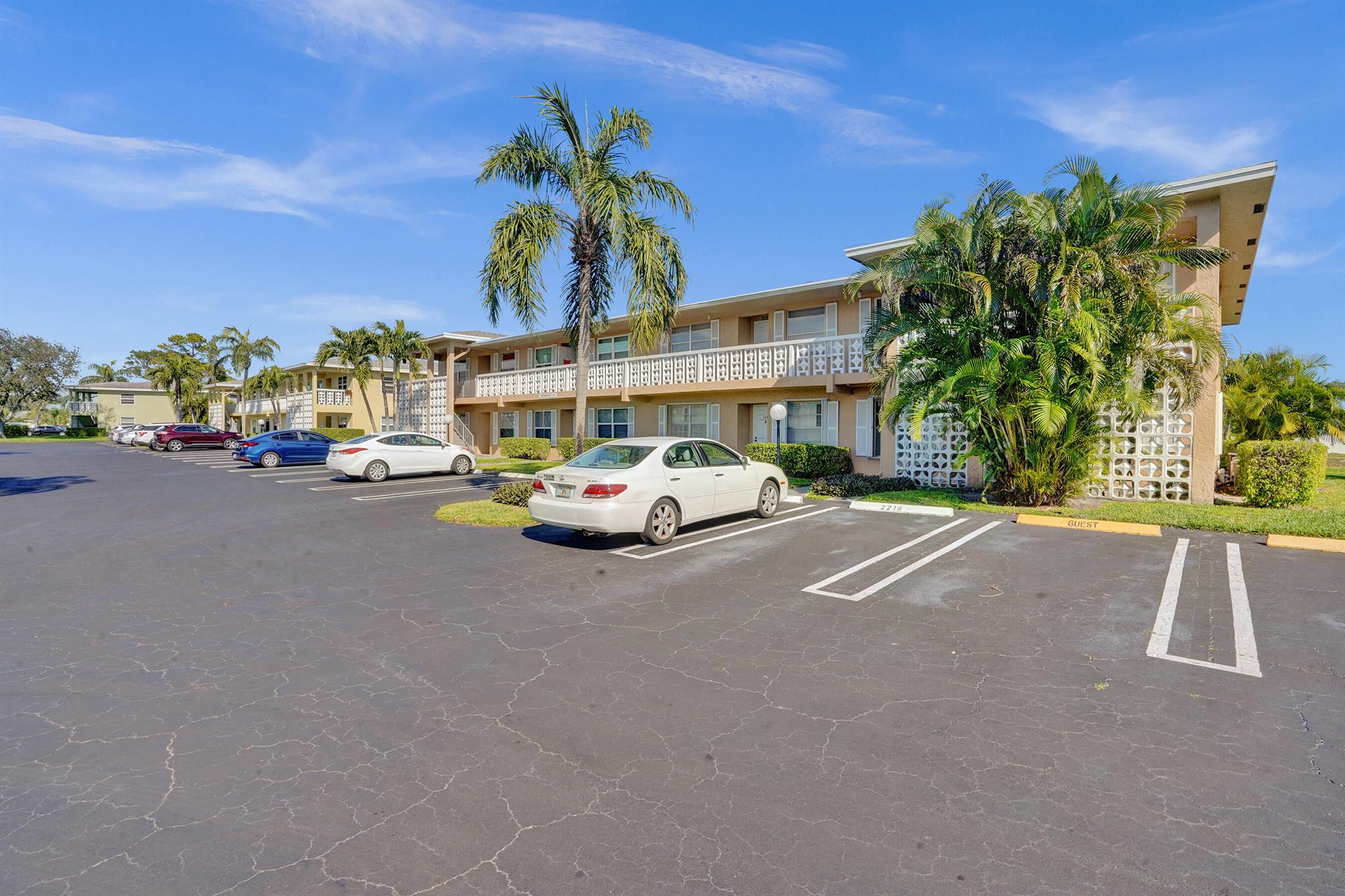 1100 Mahogany Way 204