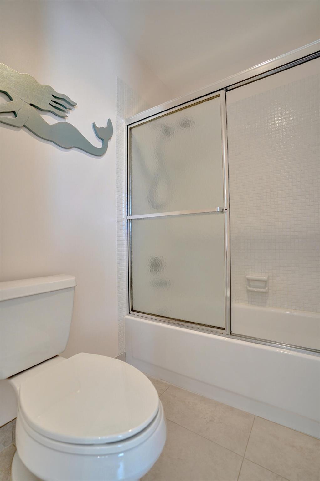 1100 Mahogany Way 204