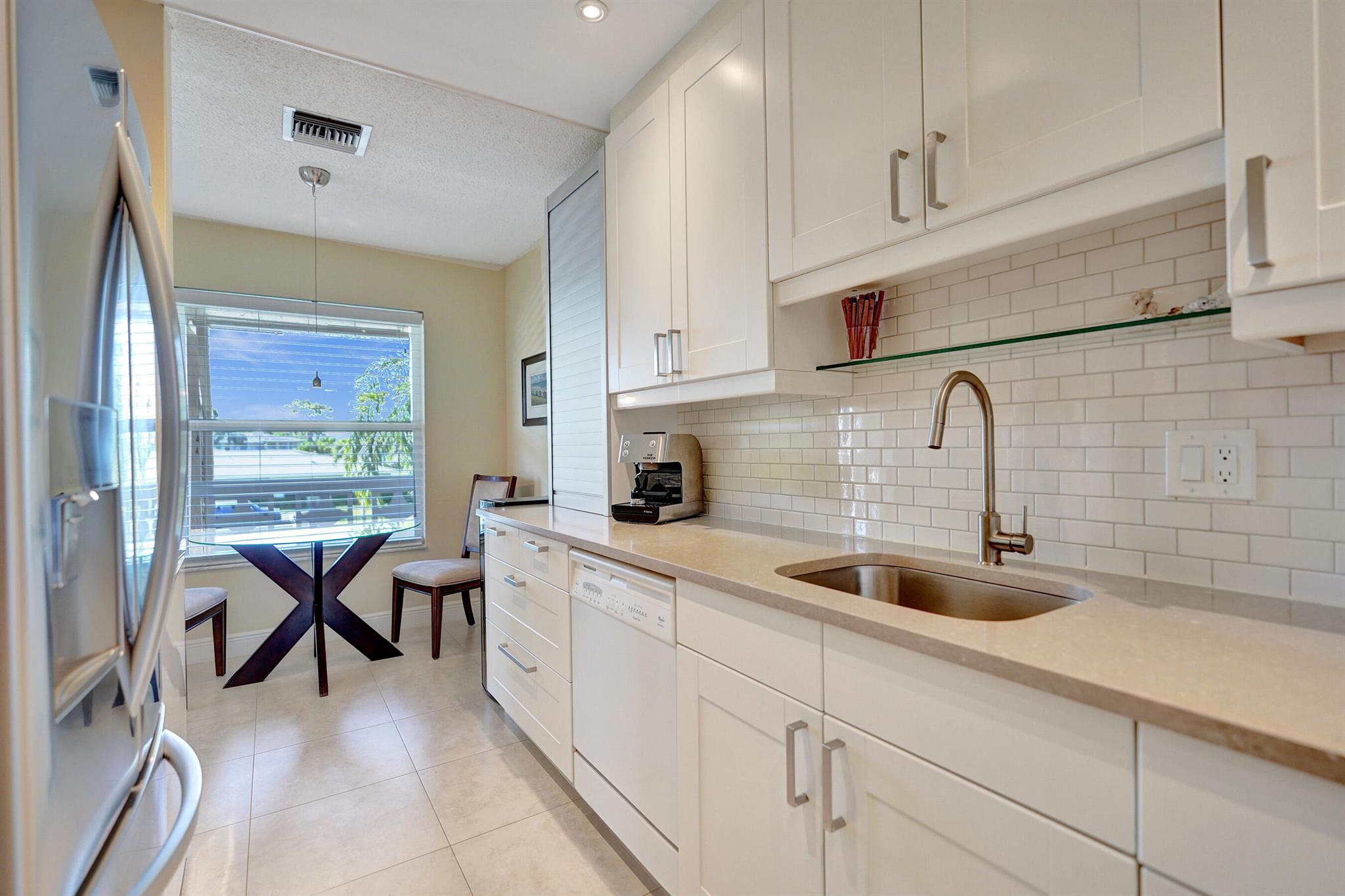 1100 Mahogany Way 204