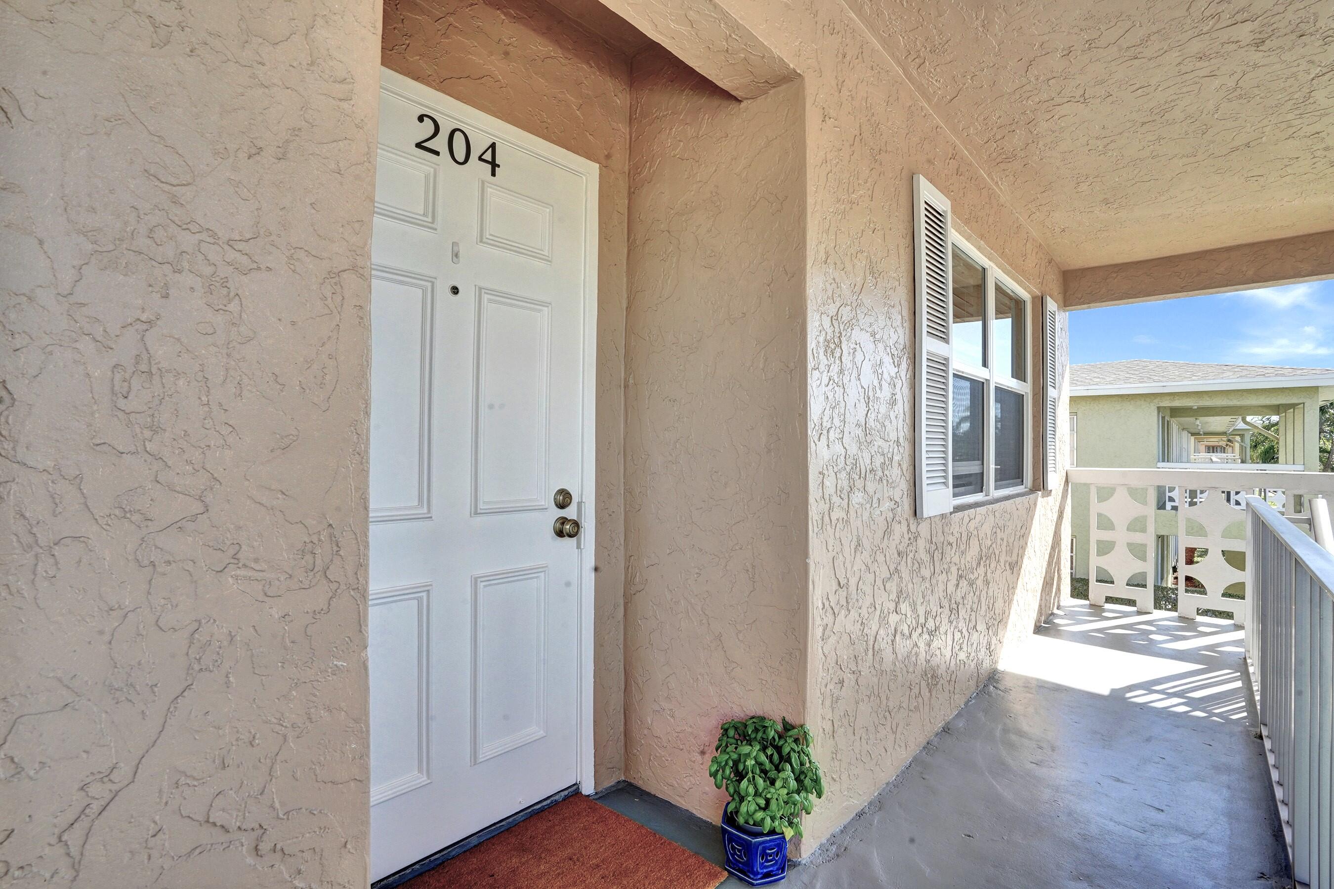 1100 Mahogany Way 204
