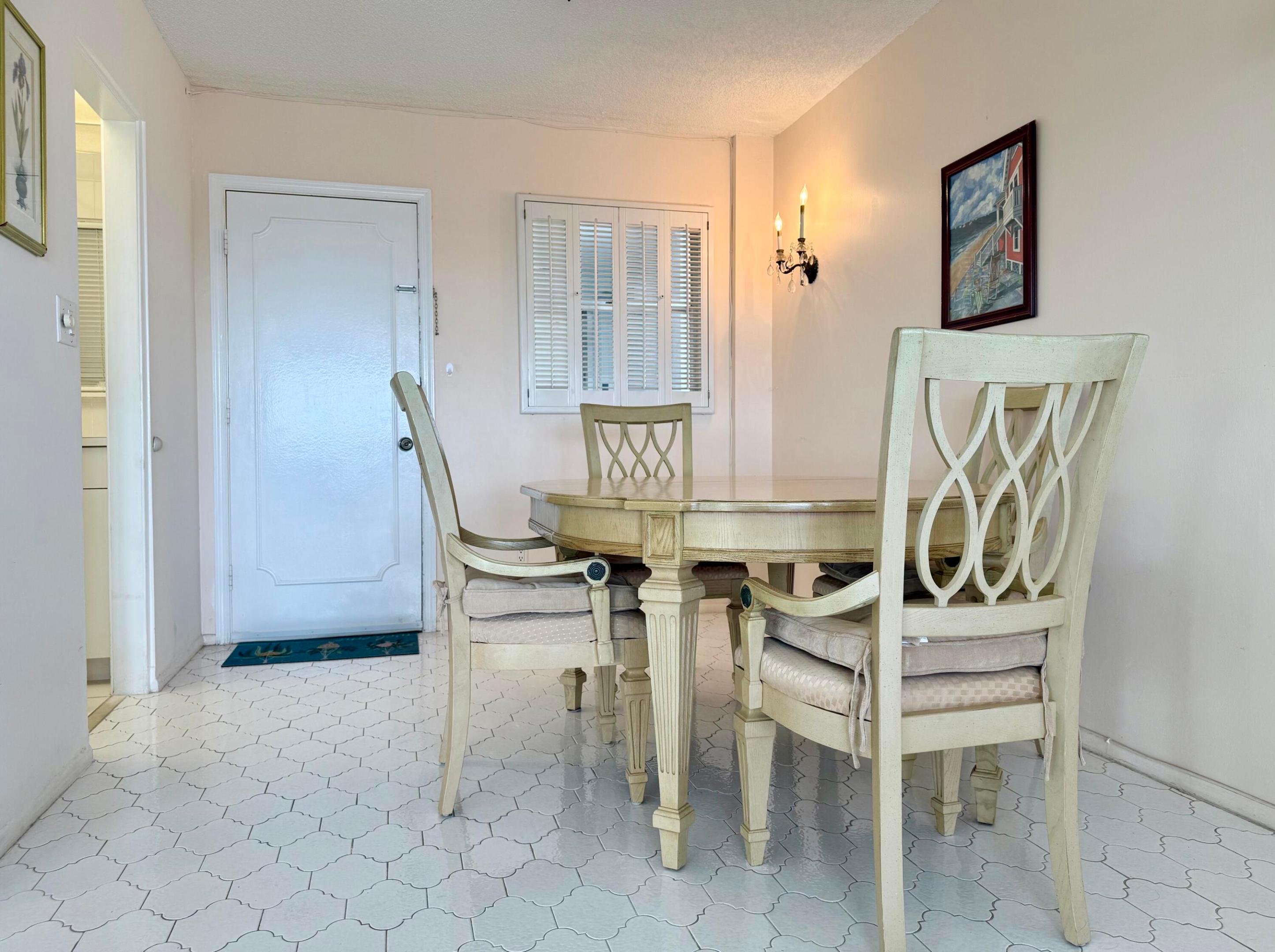 801 S Federal Highway 618