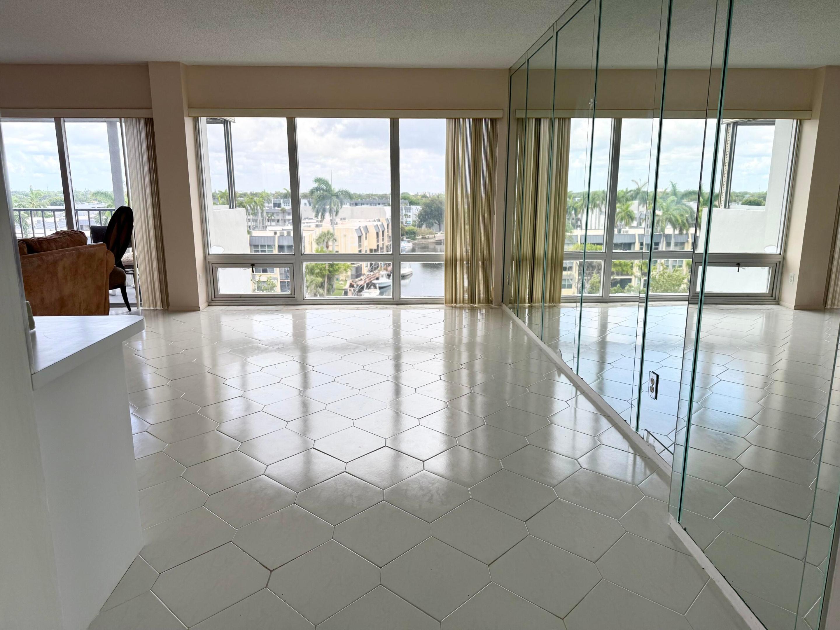 801 S Federal Highway 618