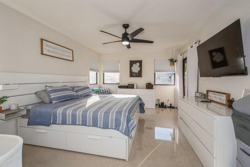1060 NW 19th Terrace