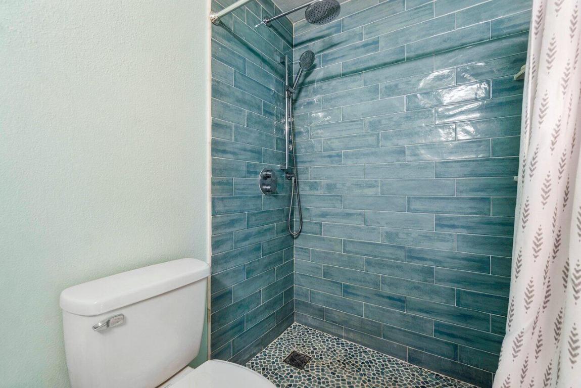 2809 Amalei Drive 101