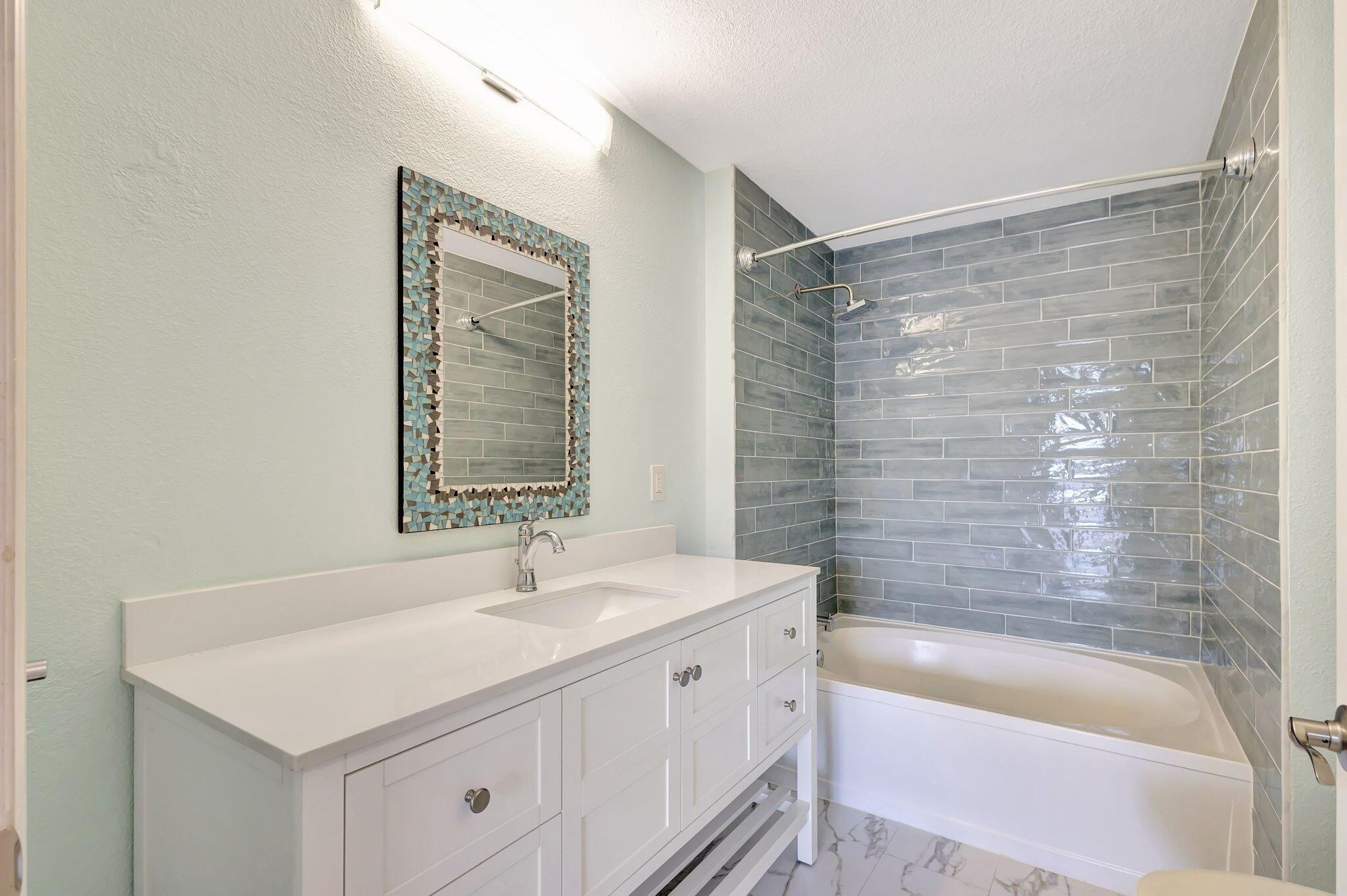 2809 Amalei Drive 101