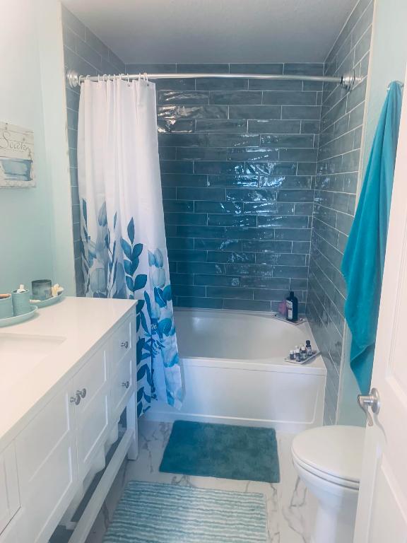 2809 Amalei Drive 101