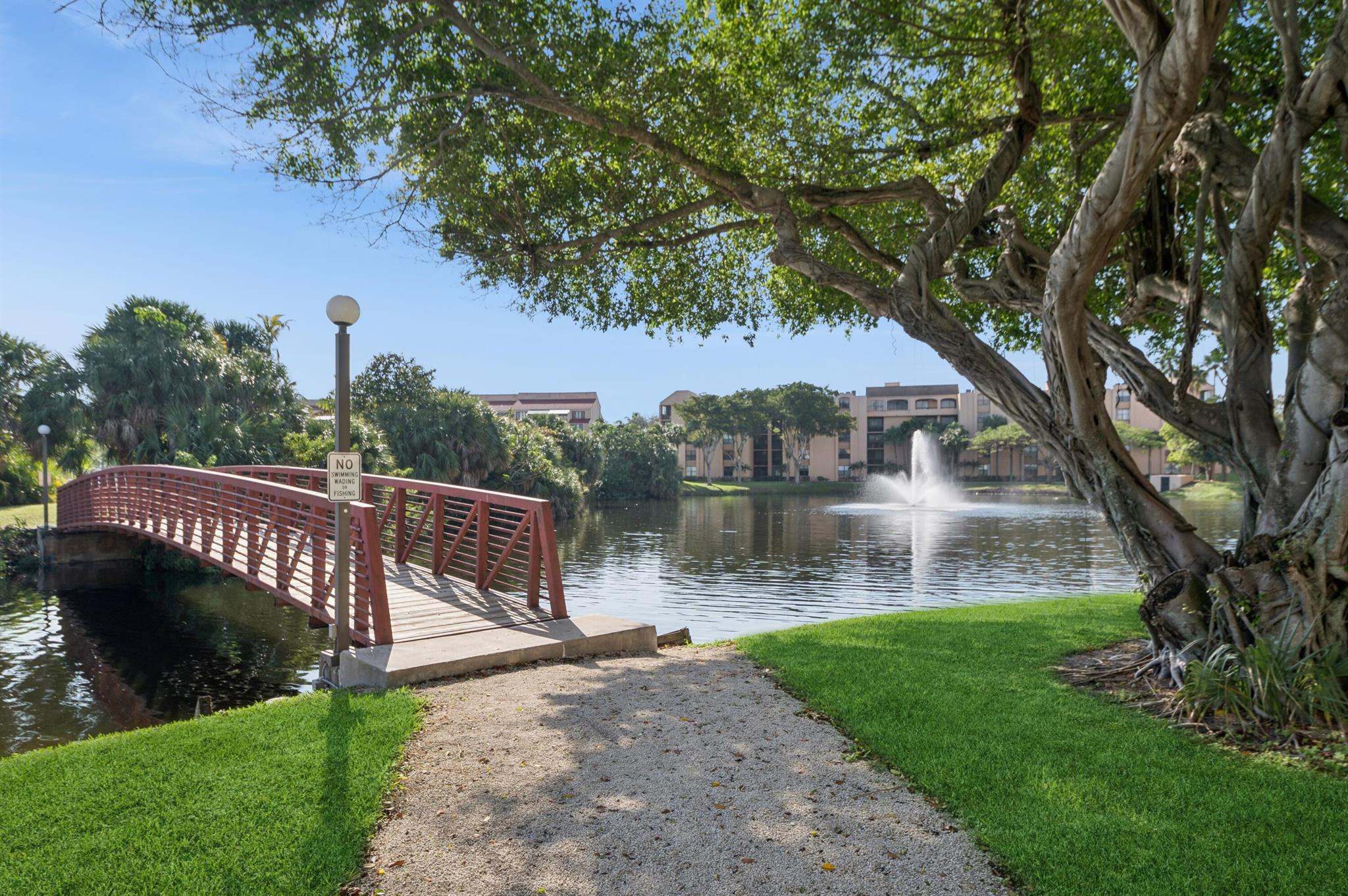 2455 Lindell Boulevard 3302
