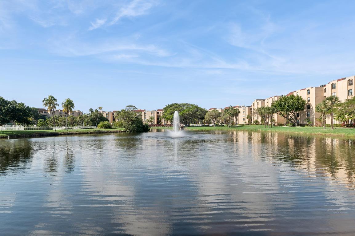 2455 Lindell Boulevard 3302