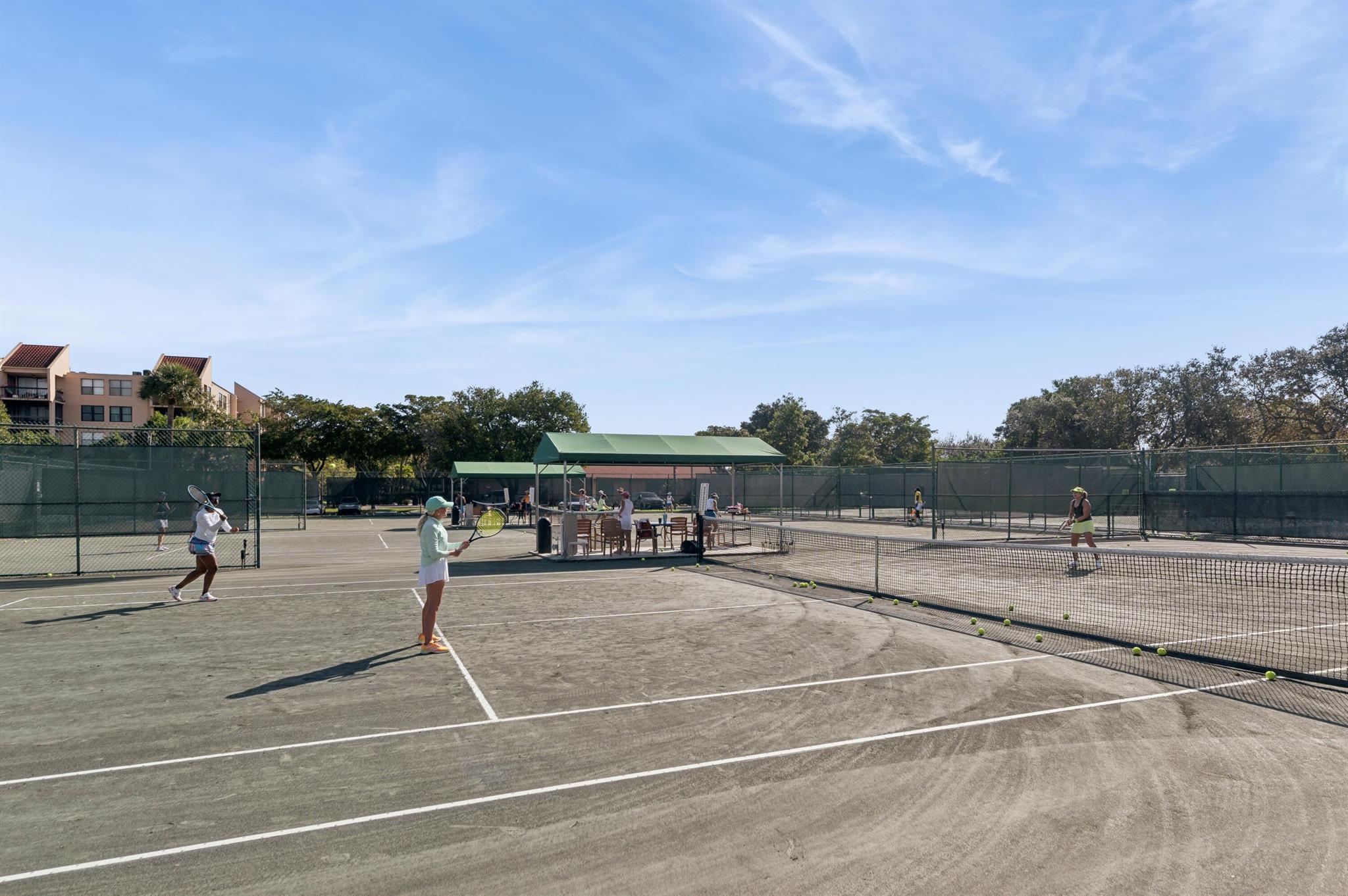 2455 Lindell Boulevard 3302