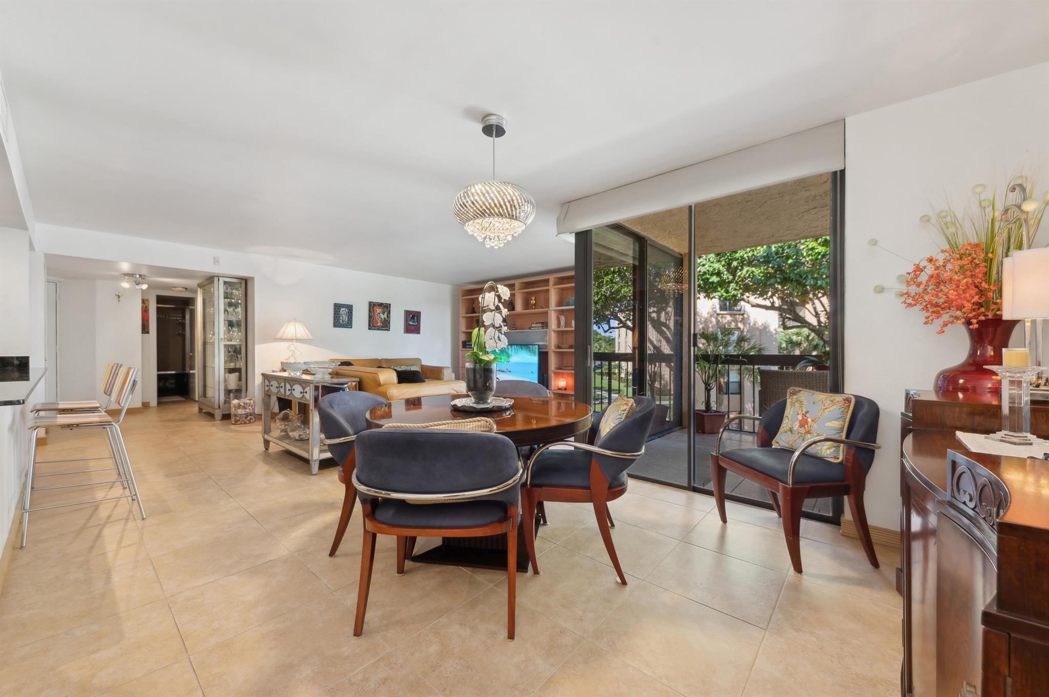 2455 Lindell Boulevard 3302