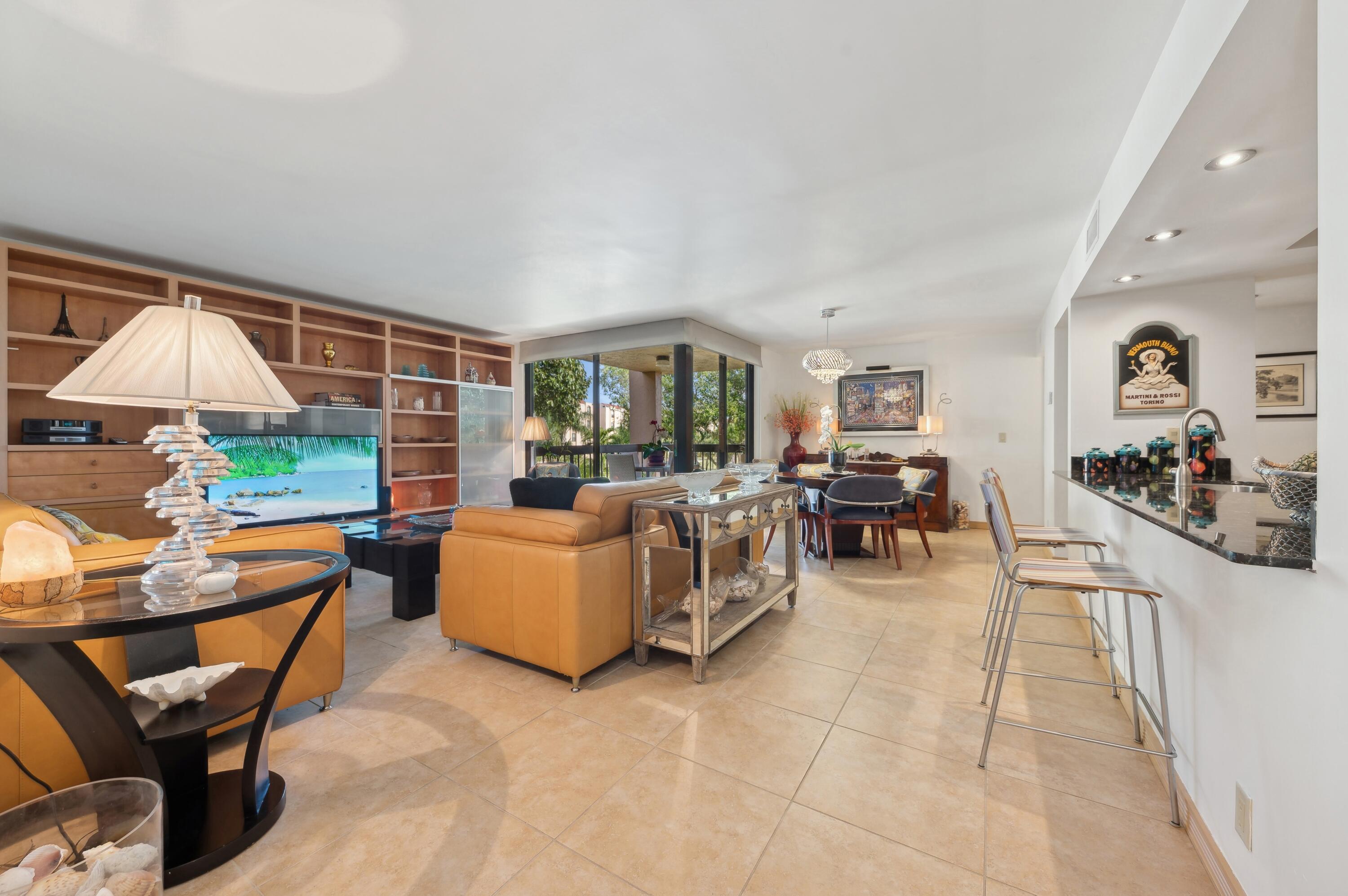 2455 Lindell Boulevard 3302