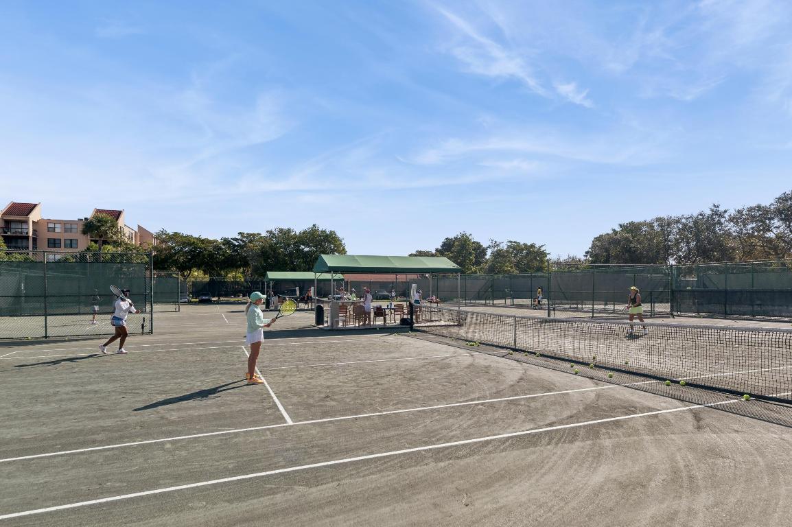 2455 Lindell Boulevard 3302