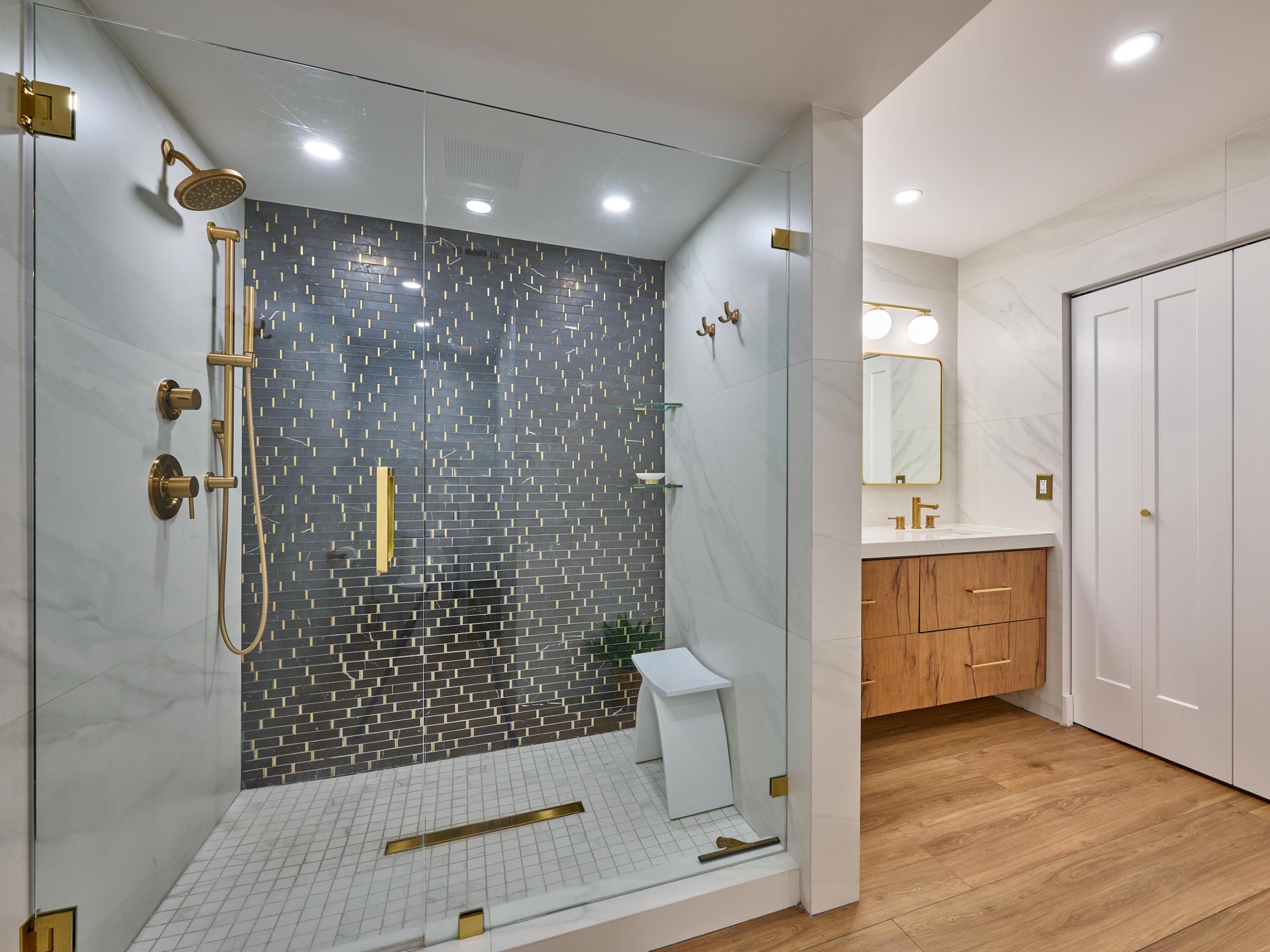 8206 Casa Del Lago 23-A