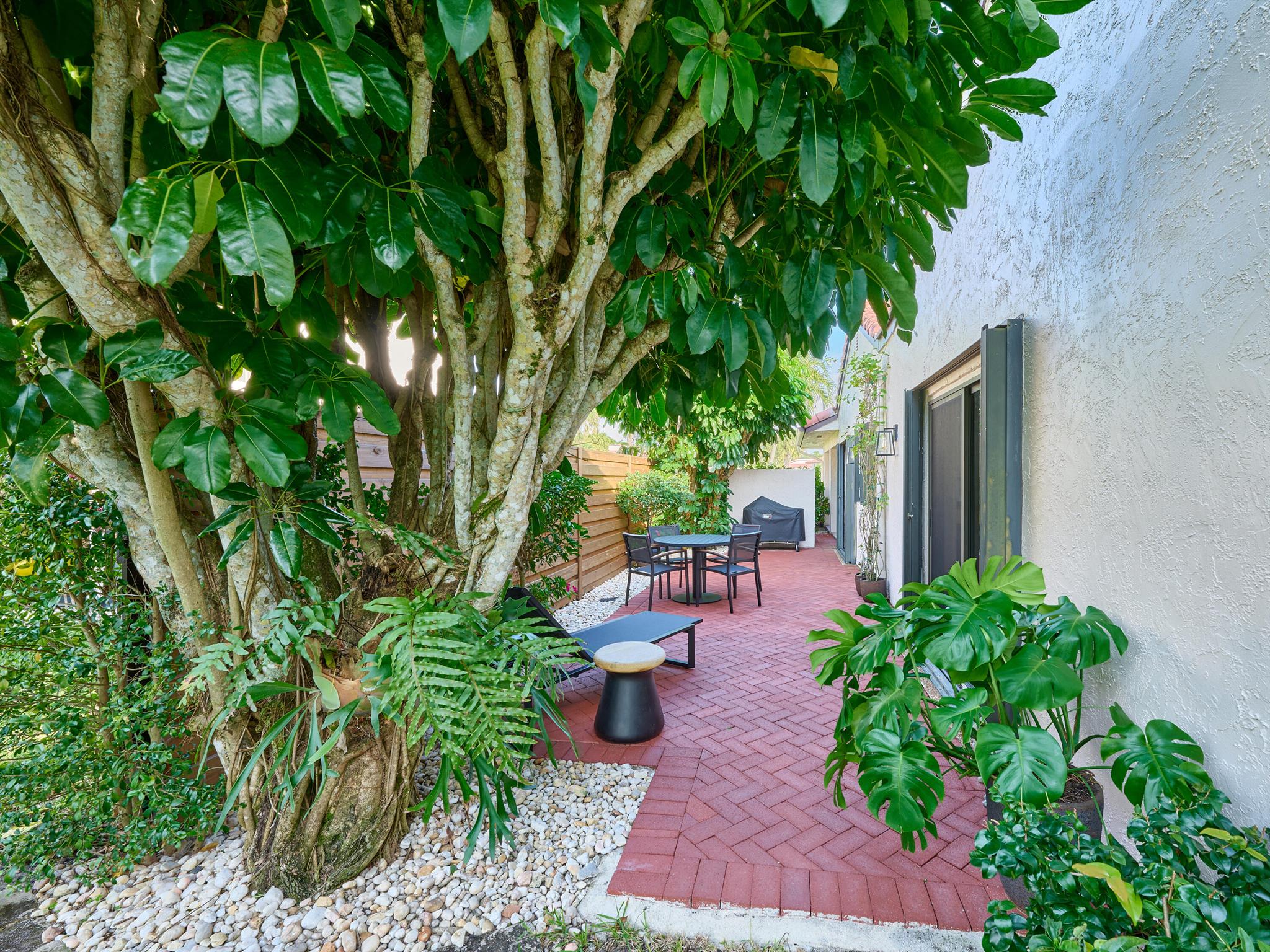 8206 Casa Del Lago 23-A