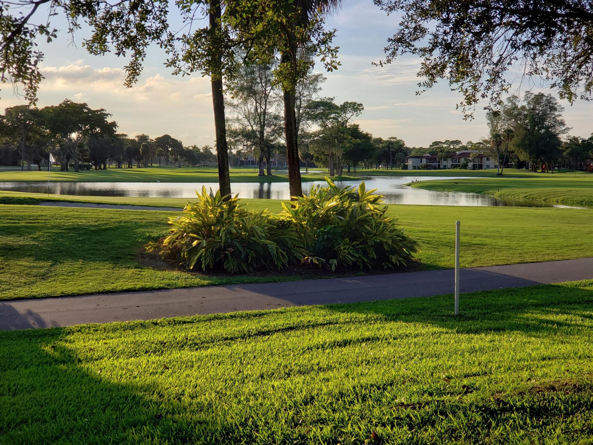 8206 Casa Del Lago 23-A