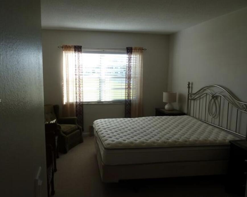 2800 W Golf Boulevard 123