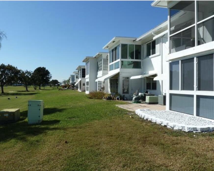 2800 W Golf Boulevard 123