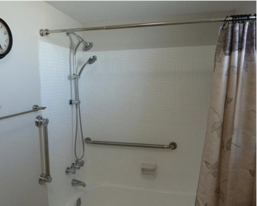 2800 W Golf Boulevard 123
