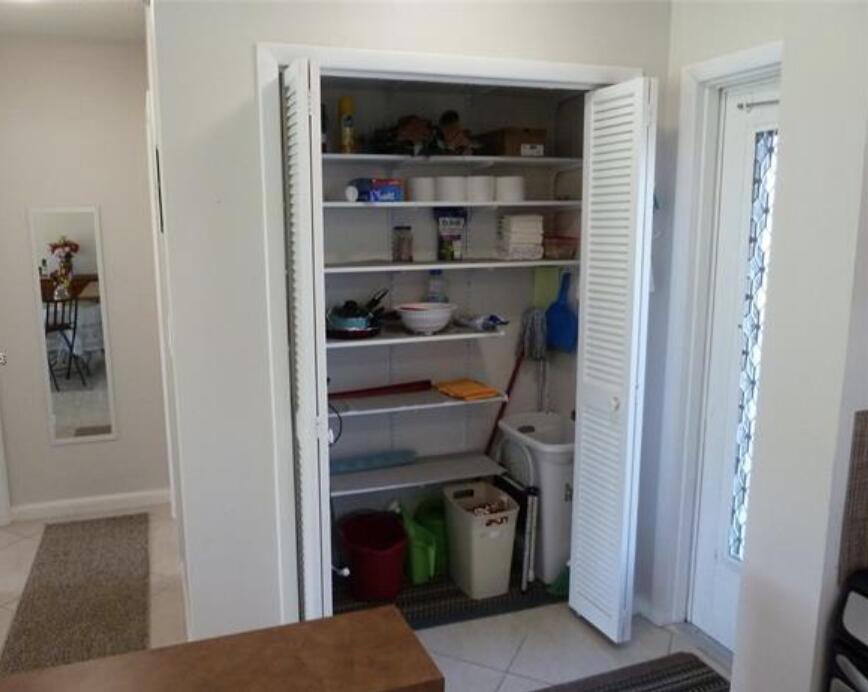 2800 W Golf Boulevard 123