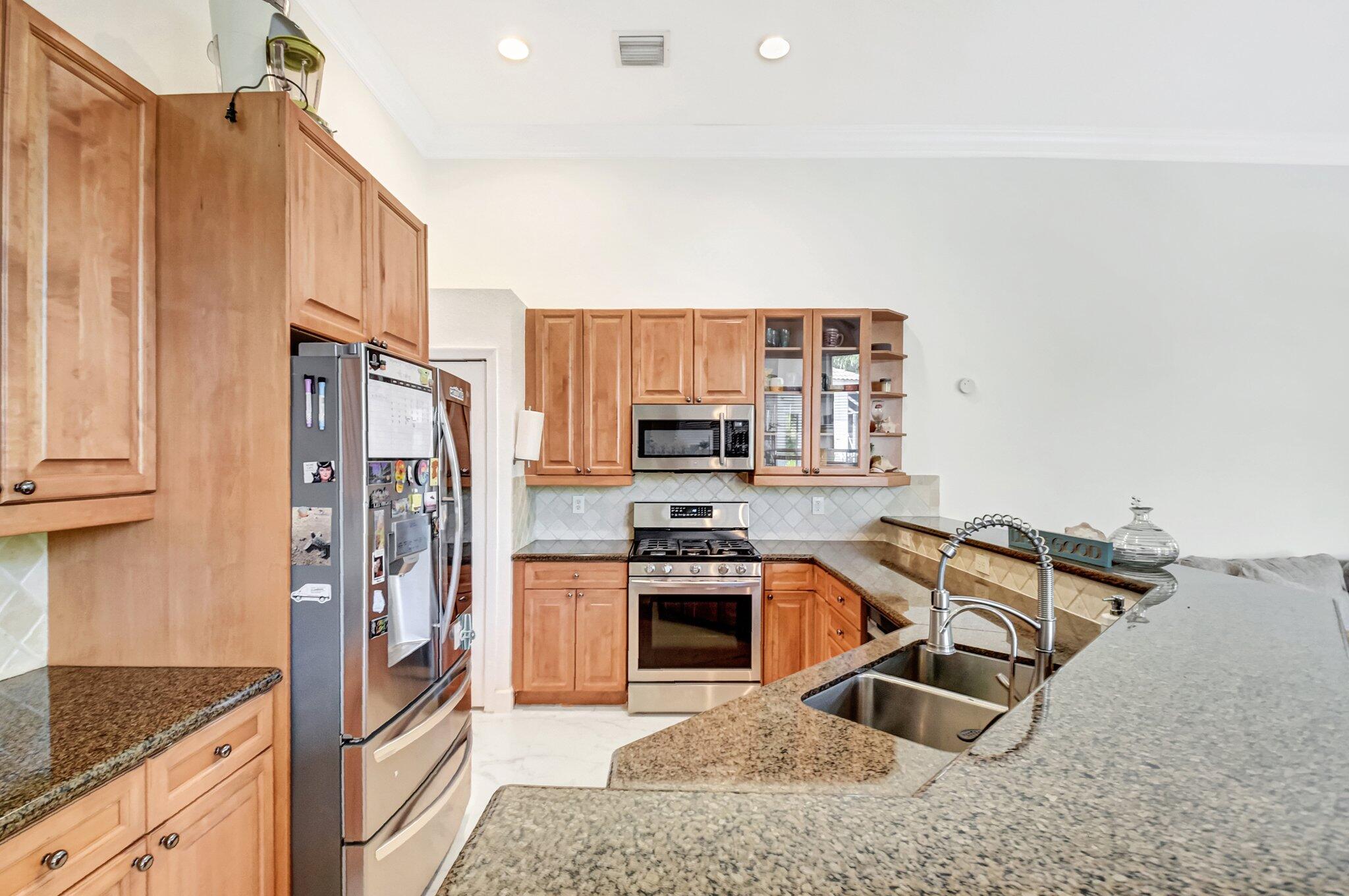 447 Pine Tree Court S