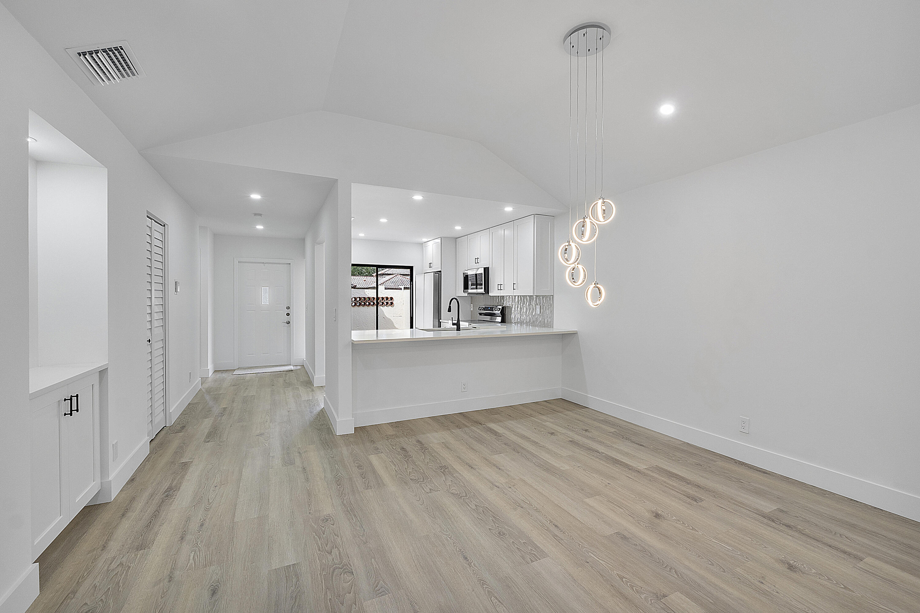 3127 Kingswood Terrace