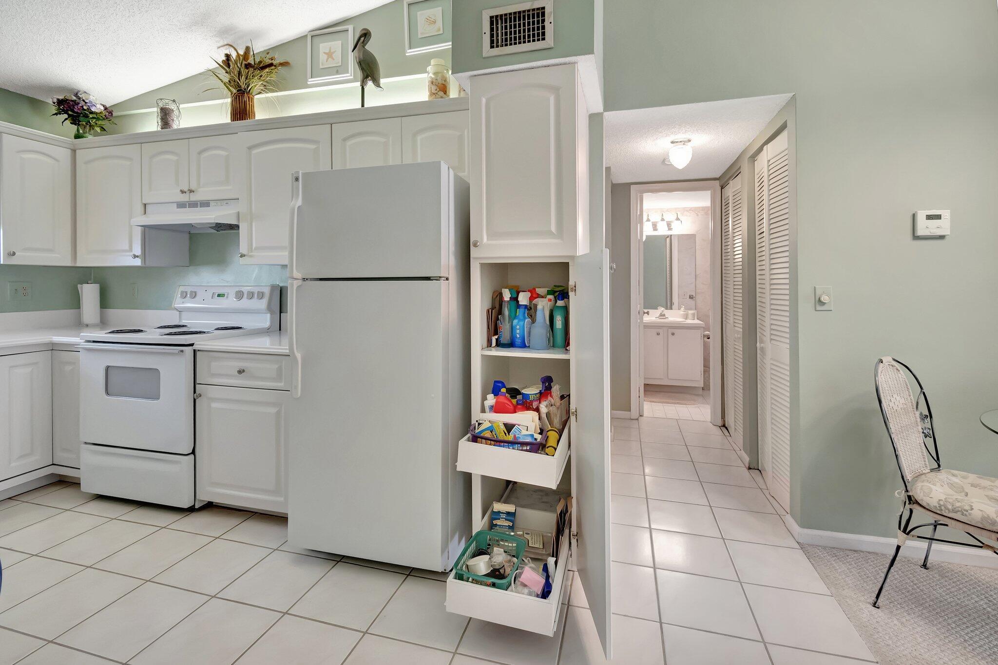 330 Palmwood Place 207